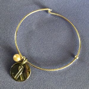 Vantel breast cancer ribbon with pink pearl